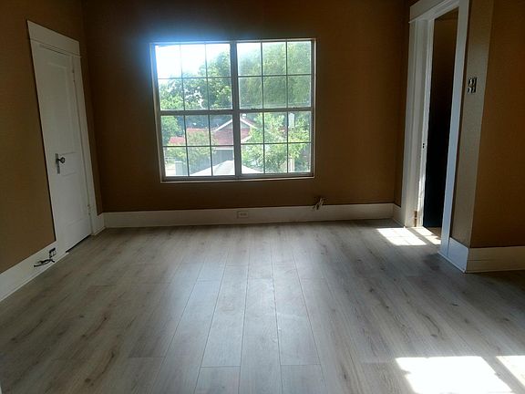 5th image of 1531 W Kings Hwy #1533