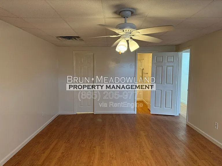 1825 Meadowland Ln #E — Photo 11