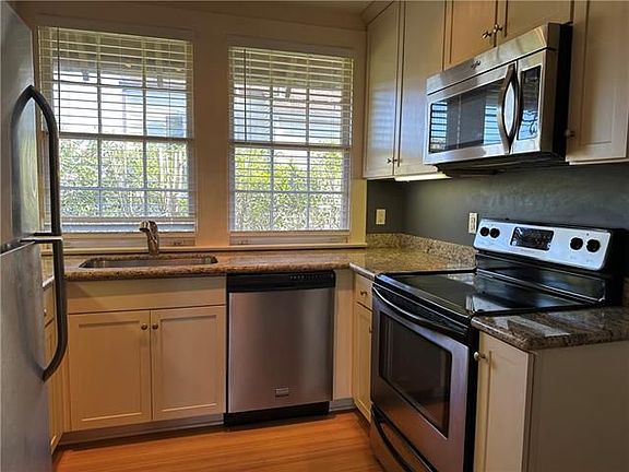 5th image of 5607 Prytania St APT G