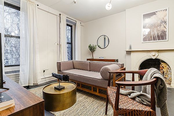 1st image of 334 W 46th St APT 3F
