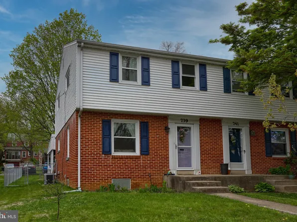 739 Emerald Dr, Lancaster, PA 17603