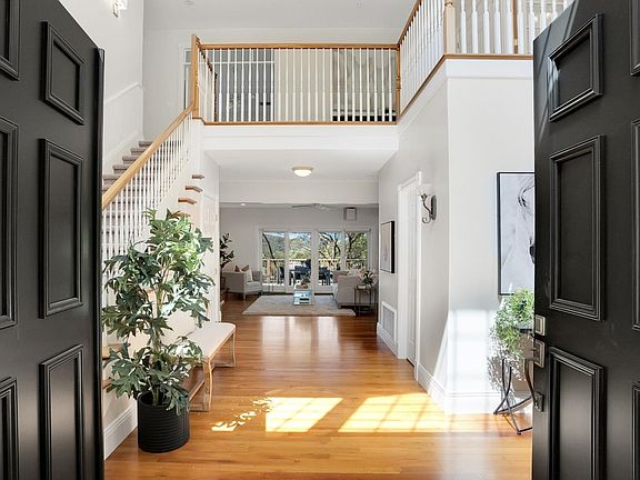 5th image of 2315 Wildrose Ct