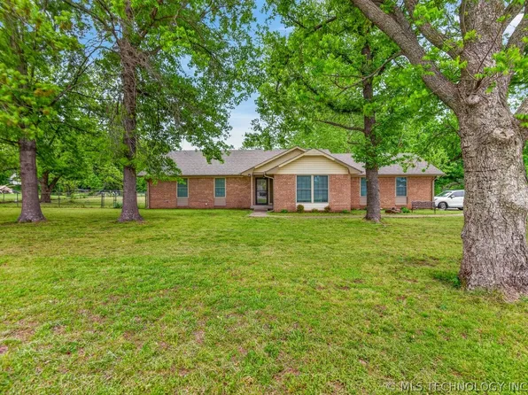 20805 S 4110th Rd, Claremore, OK 74019