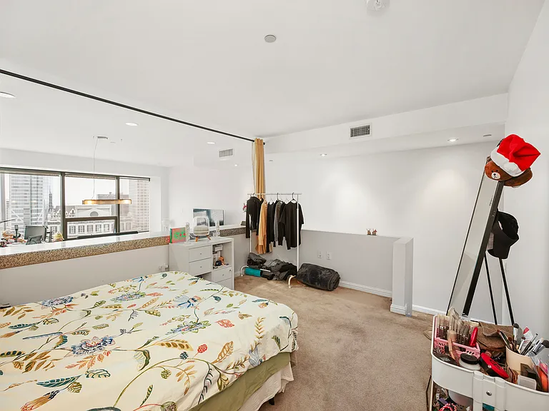 1100 Wilshire Blvd #2607 — Photo 13