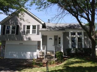2044 Wildwood Ln, Hanover Park, IL 60133