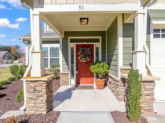 4th image of 51 Thornwhistle Pl