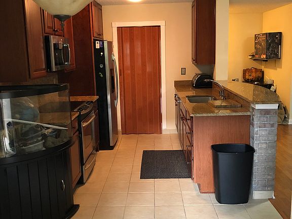 5th image of 200 Fox Hollow Dr APT 112
