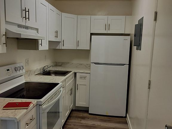 3rd image of 5970 NE 18th Ave #509