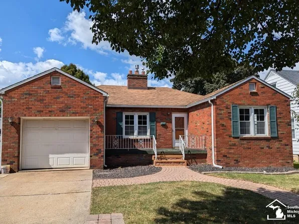 806 Wolverine Ave, Monroe, MI 48161