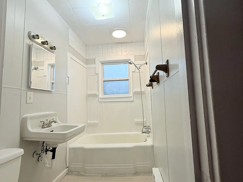 501 N Main St #6