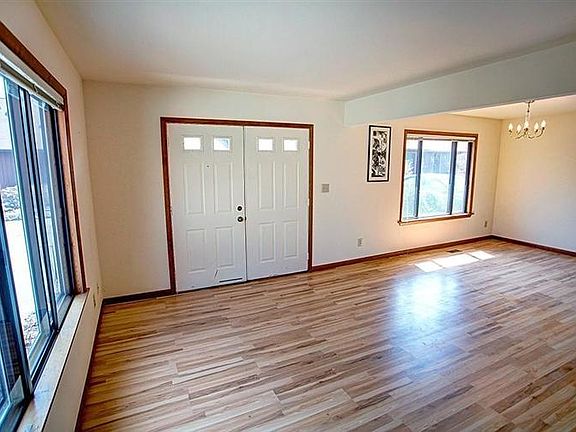 2nd image of 105 Park Meadows Dr