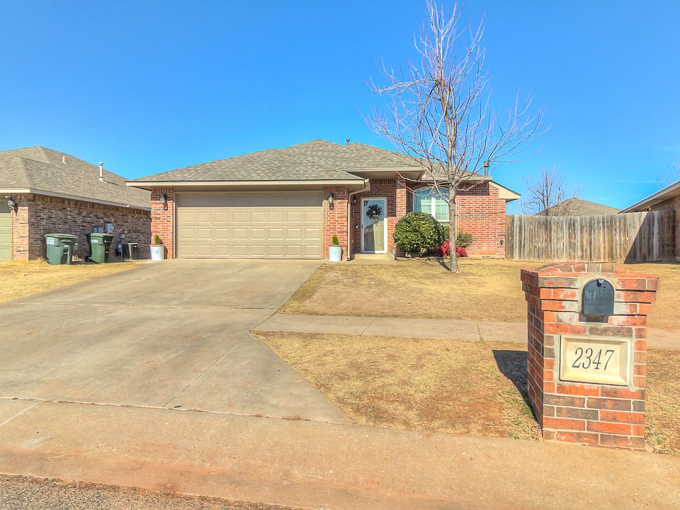 1st image of 2347 Blue Jay Dr