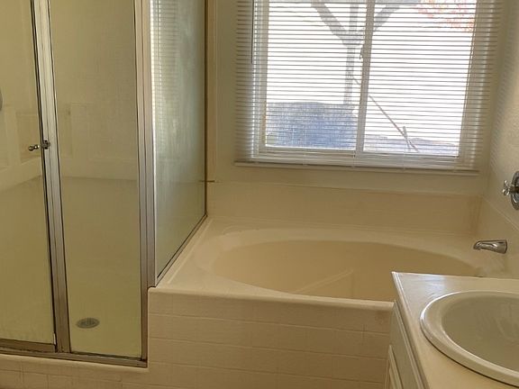 2nd image of 1757 Lightcap St