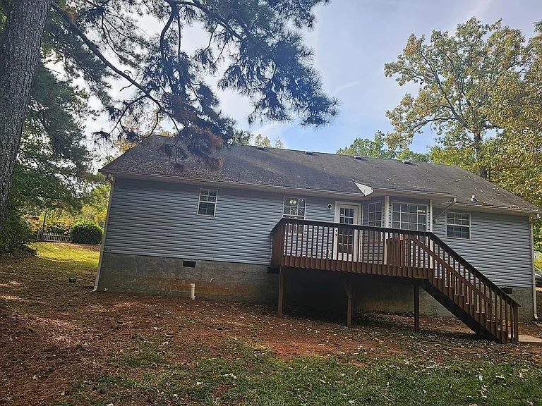 10 Chimney Ct — Photo 2