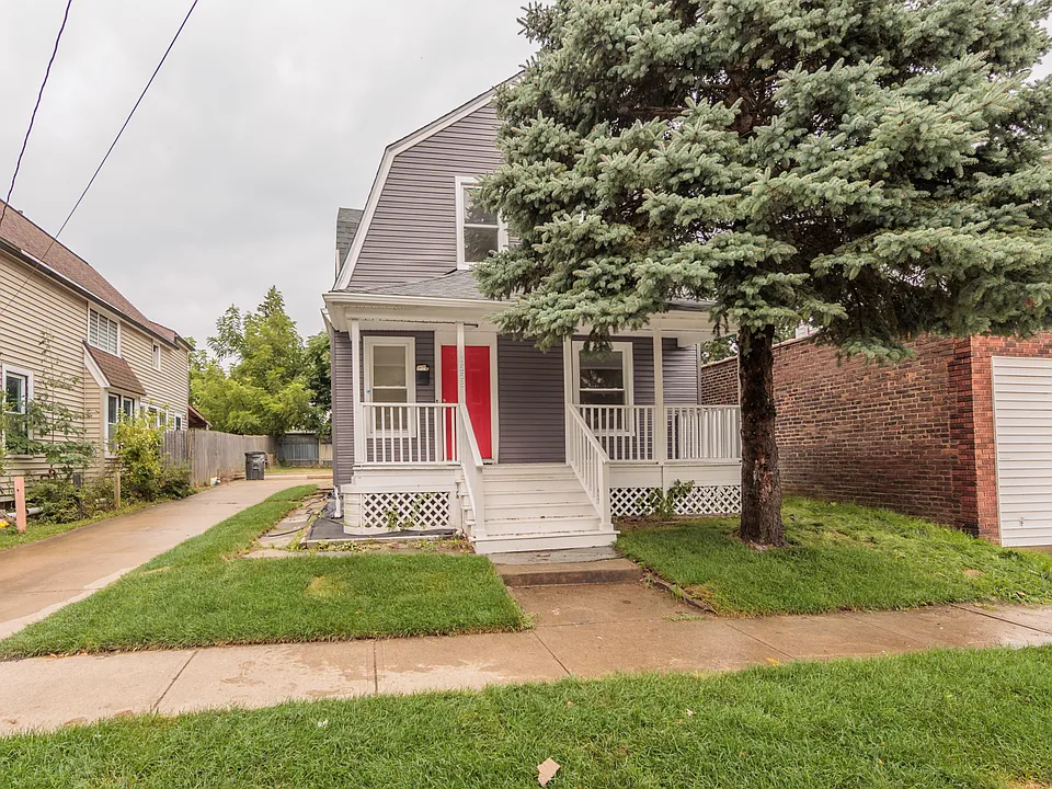 1558 Winchester Ave