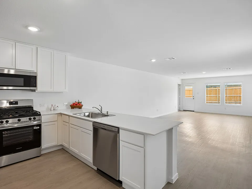 3109 Lynmar Ln