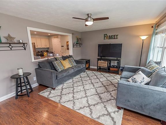 2nd image of 3068 Prior Dr
