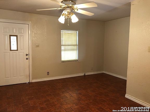 4th image of 411 McNarney St