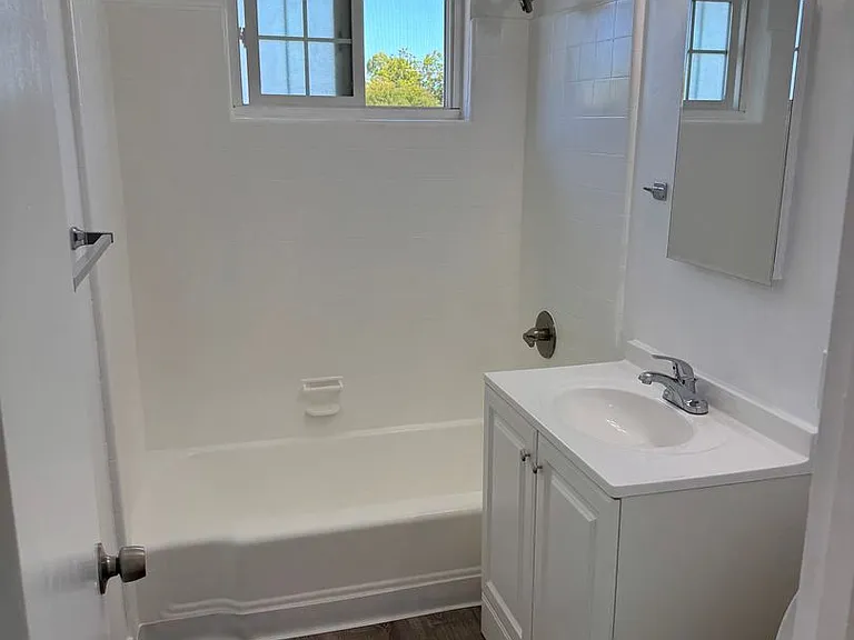 48 Lester Avenue — Photo 3