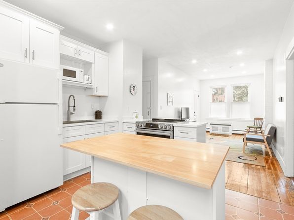 244 Cypress St #2, Brookline, MA 02445