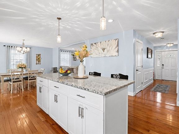 5th image of 133 Apricot St