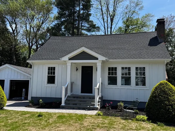 26 Eleanor Rd, Framingham, MA 01701