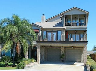619 W Shore Dr, Clear Lake Shores, TX 77565