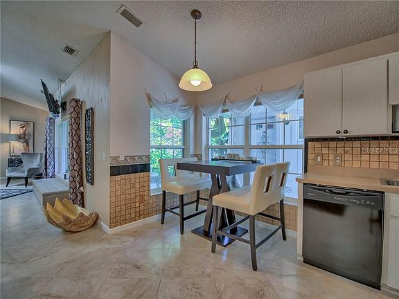5th image of 17816 SE 115th Ct