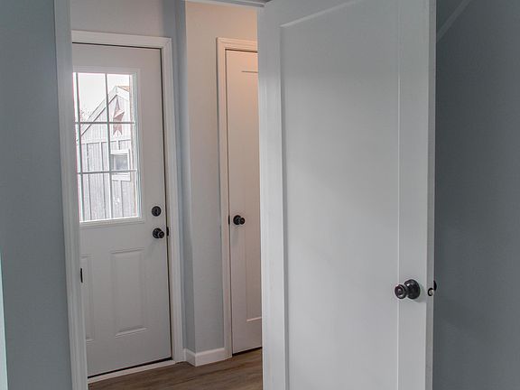 3rd image of 535 4th Ave NW