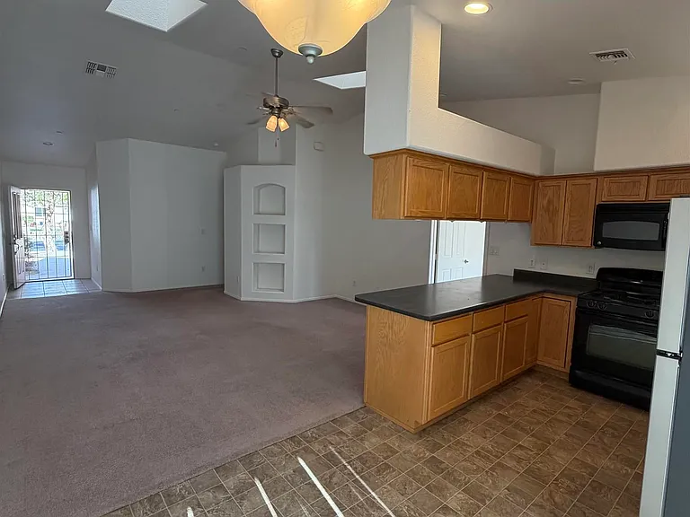 3090 S Ragen Dr — Photo 6