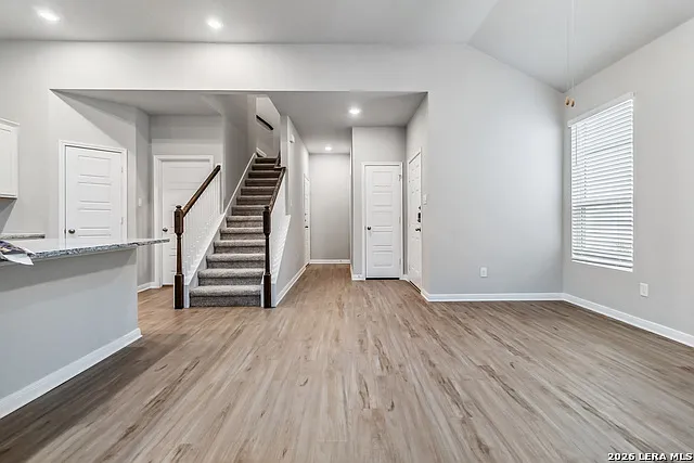 141 Nespral Dr — Photo 16