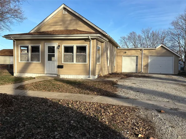 405 S Vine St, Creston, IA 50801