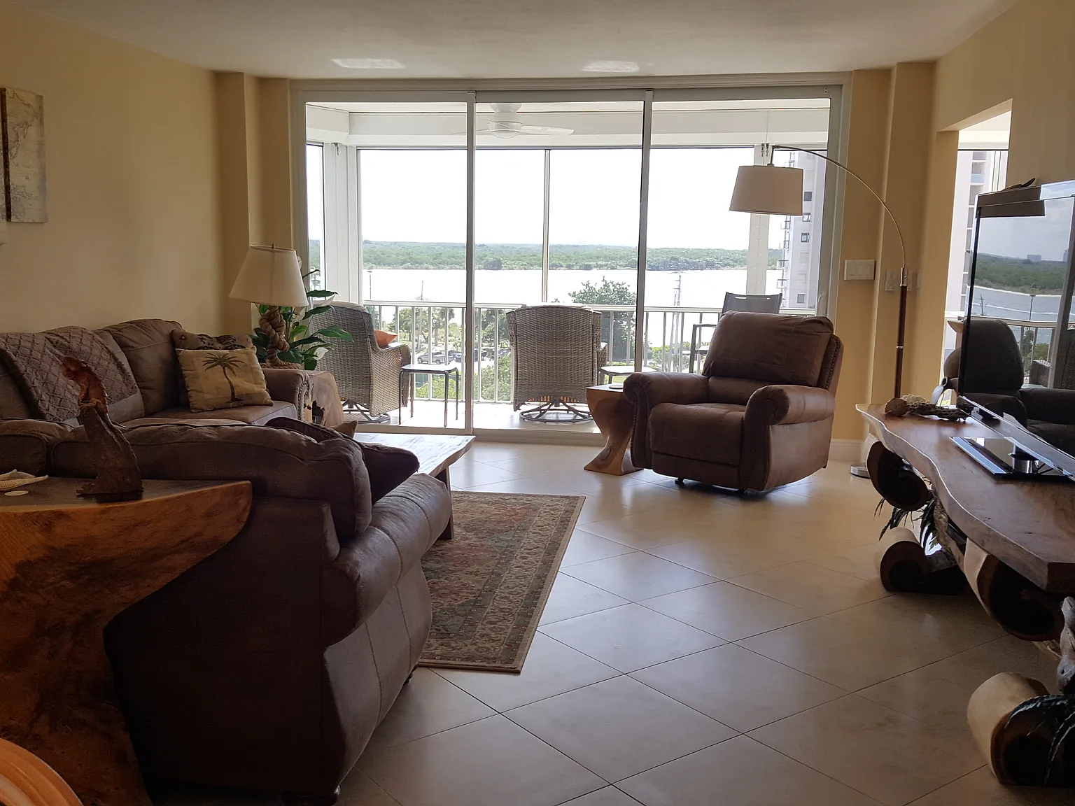 2 bed, 1359 sqft, $6,500 — Photo 4