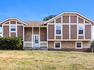 1711 Roberta Dr, Raymore, MO 64083