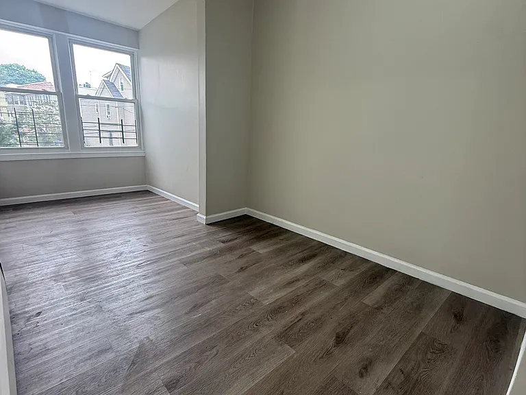22 Goodwin Ave #2A — Photo 9