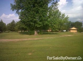 302 Garrett Dr, Texarkana, TX 75501