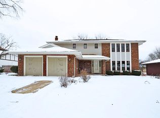 317 Wyoma Ln, Schaumburg, IL 60193
