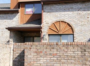 675 Chuck Gray Ct, Owensboro, KY 42303