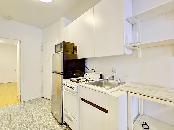 3rd image of 334 E 82nd St #2FA