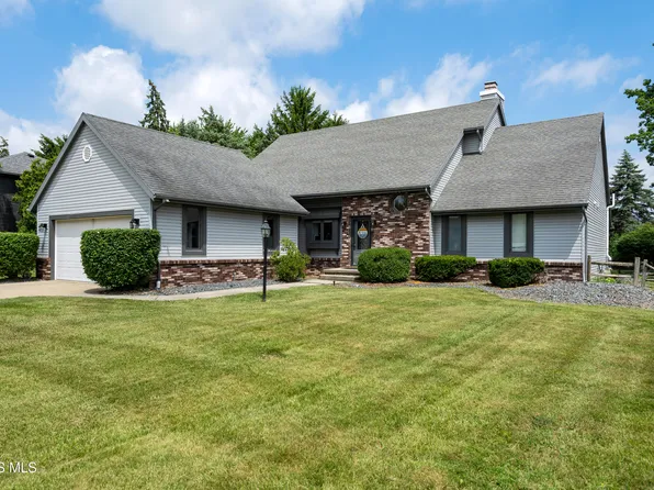 7030 Hollywyck Rd, Maumee, OH 43537
