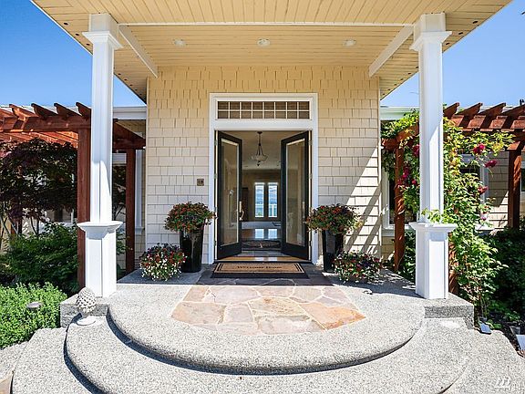 2nd image of 4424 Bellellen Way