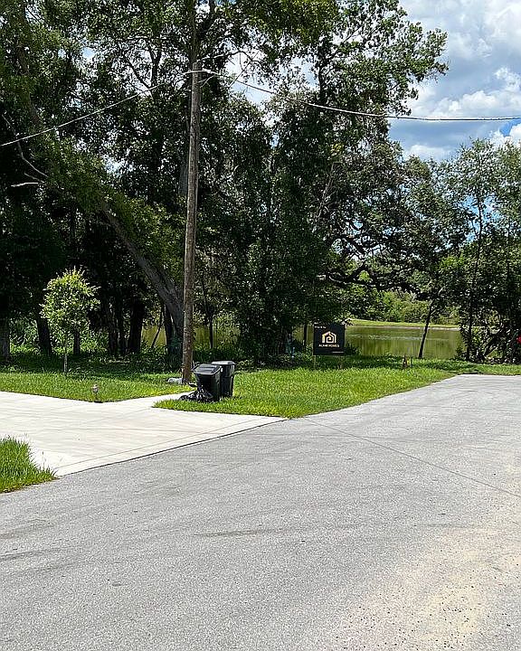 2nd image of Virginia Ave Lot 1