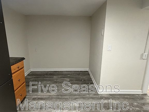 5th image of 17 West St #2