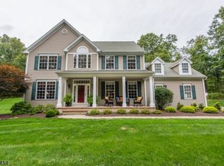 33 Zellers Rd, Long Valley, NJ 07853