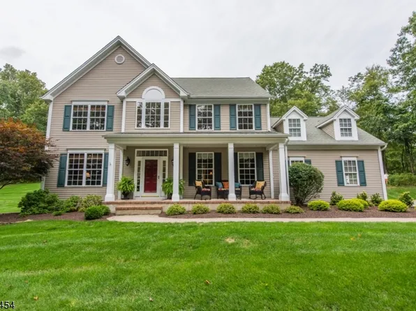 33 Zellers Rd, Washington Twp., NJ 07853
