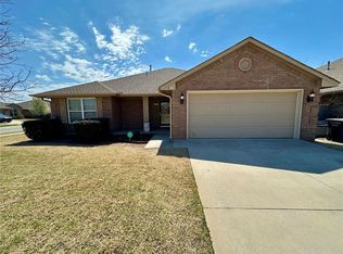 500 SW 43rd St, Moore, OK 73160