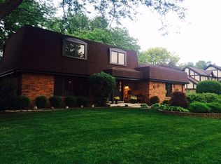 665 Ruskin Dr, Elk Grove Village, IL 60007