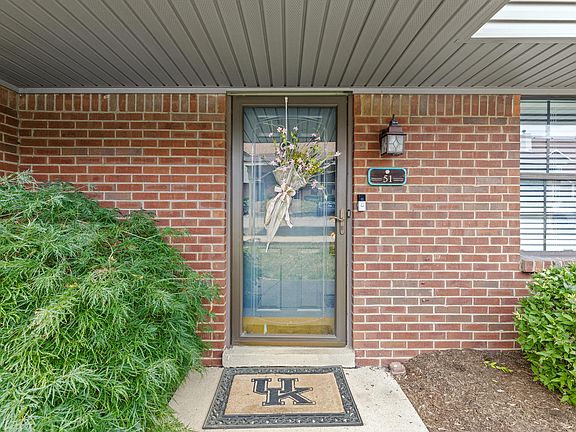 2nd image of 3441 Laredo Dr Unit 51