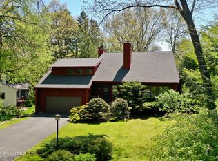 11 Orchard Park Dr, Clifton Park, NY 12065