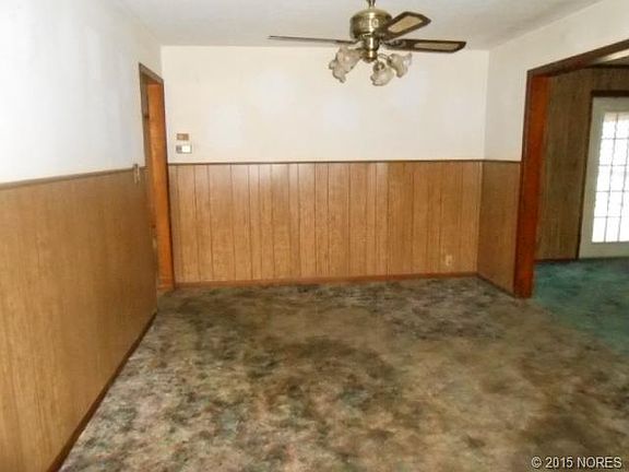 5th image of 215 NE Rockwood Ave